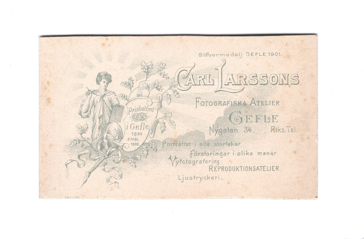 Fotografie Feine Dame mit kleinem Mädchen - Gefle 1900er