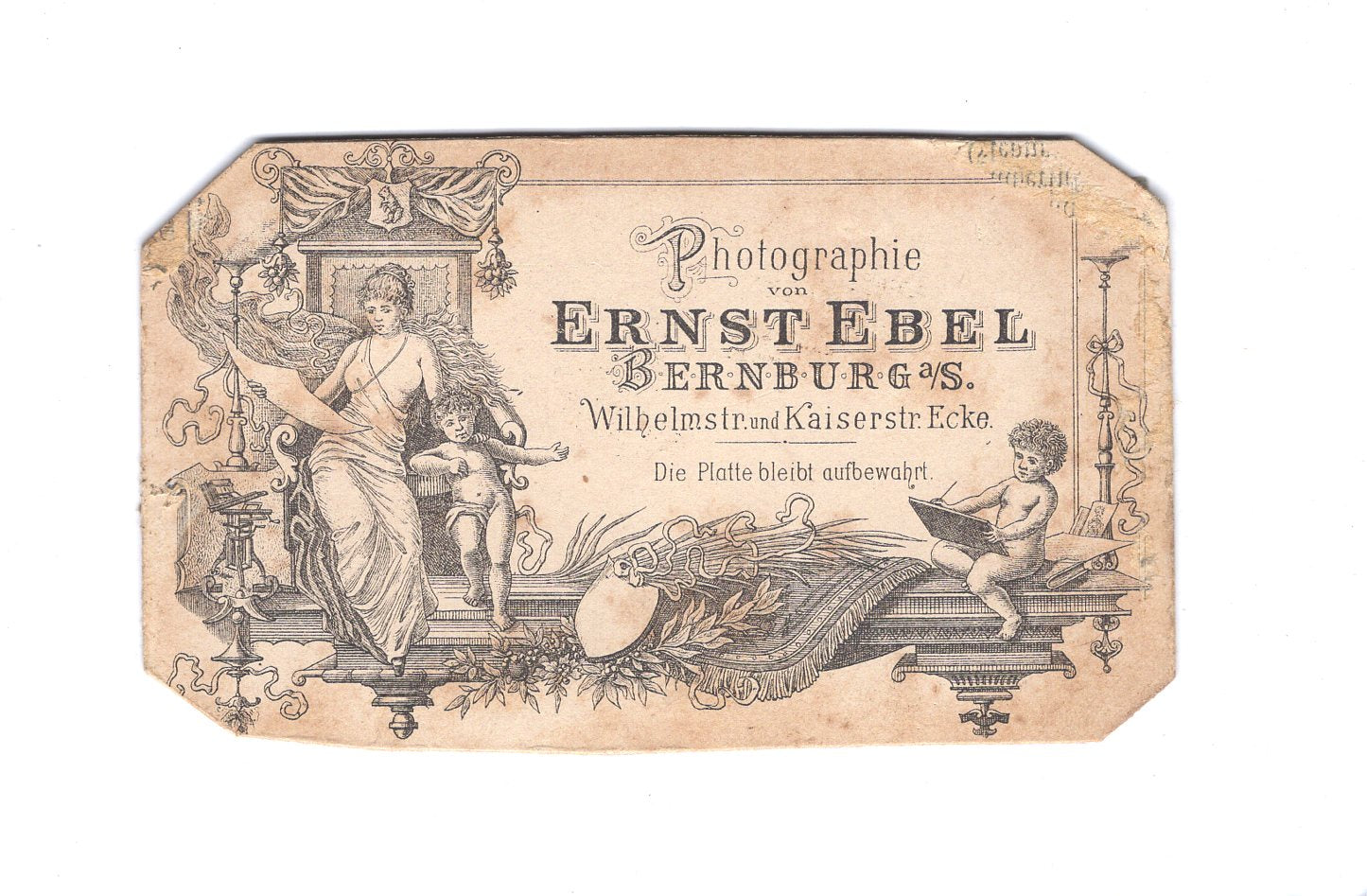 Fotografie Feine Dame mit kleinem Kind - Bernburg an der Saale 1880er