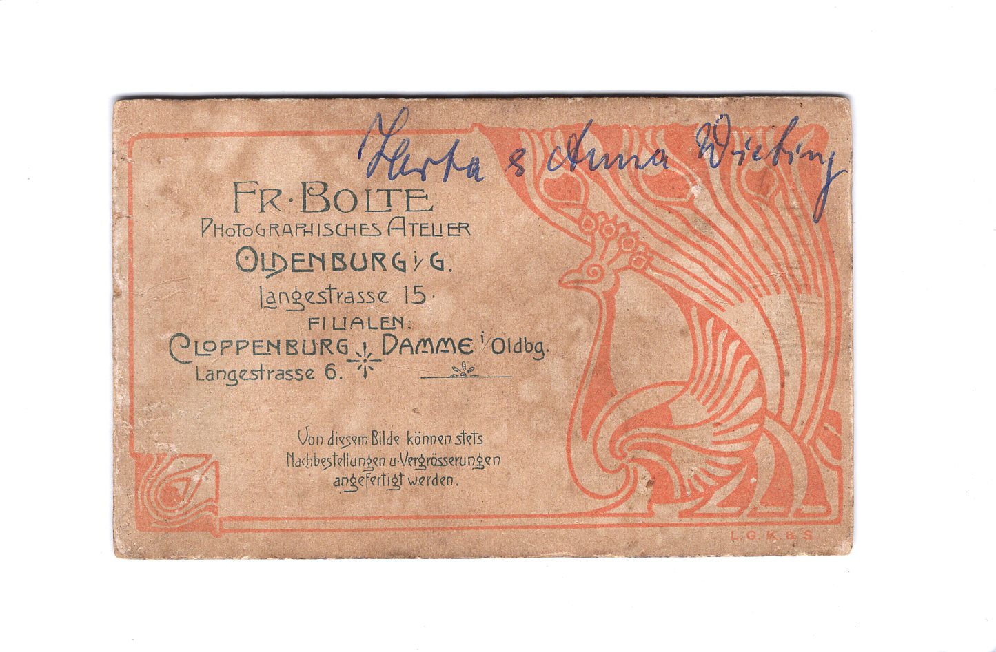 Fotografie Niedliches kleines Mädchen mit Baby / benannt - Oldenburg 1900er