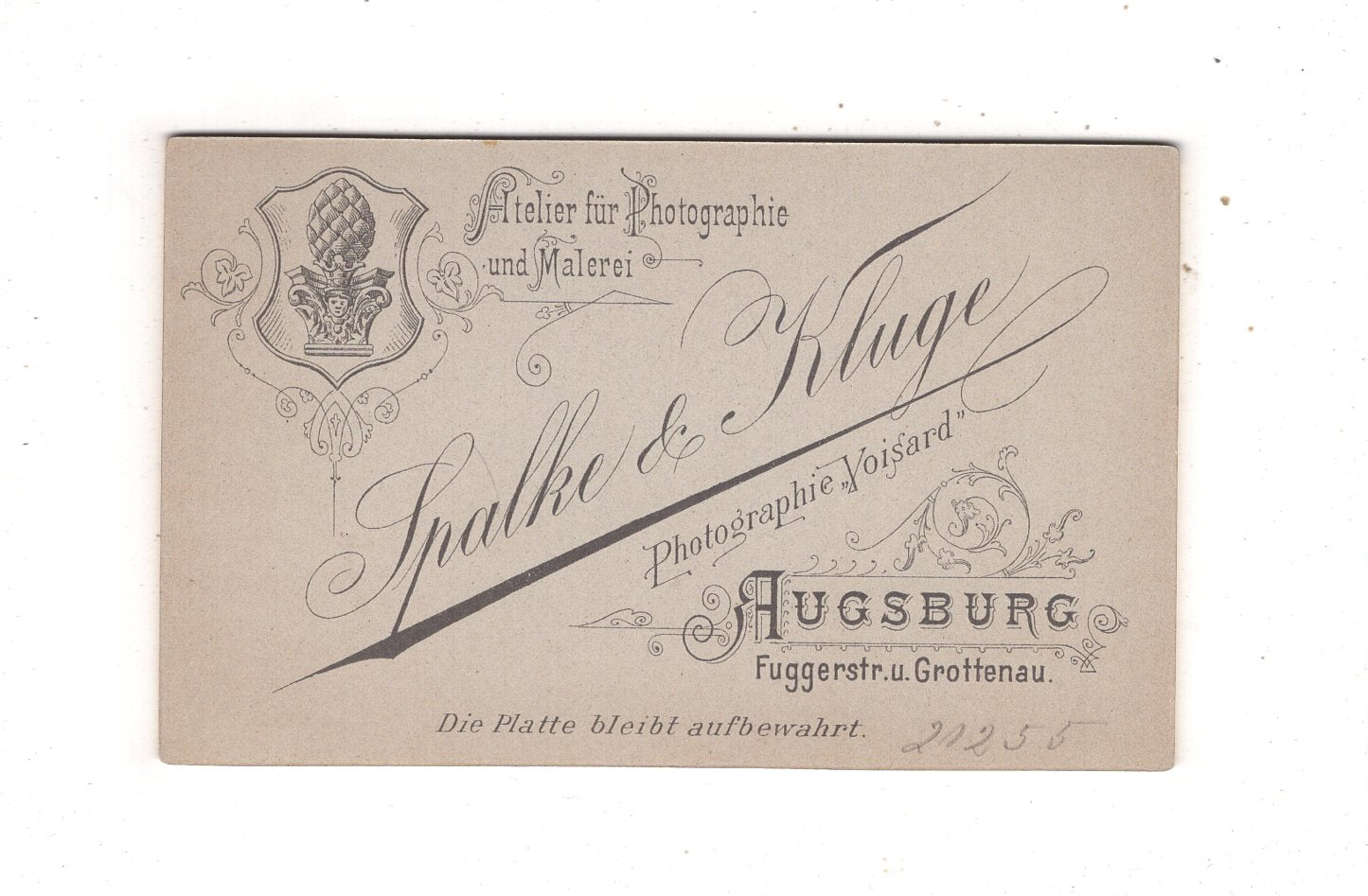 Fotografie Feine Dame mit kleinem Kind und Baby - Augsburg 1890er