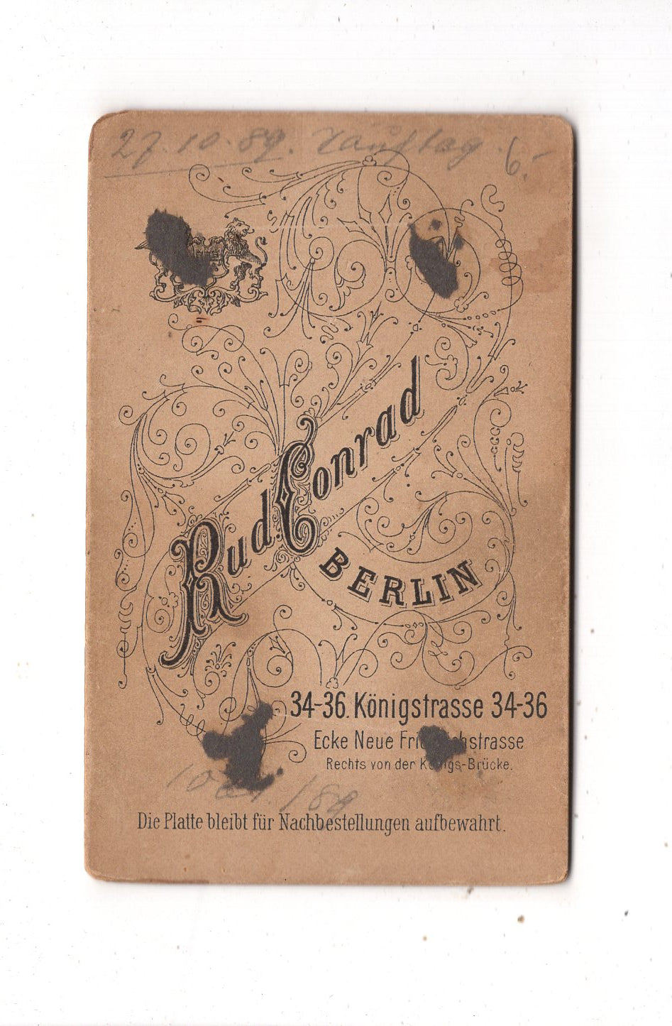 Fotografie Feine Dame mit kleinem Kind - Berlin um 1890