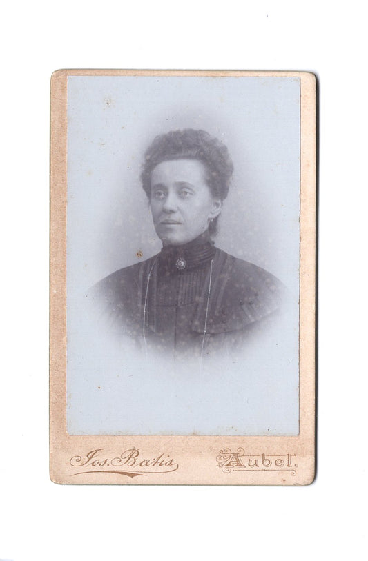 Fotografie Damenportrait - Aubel / Belgien um 1900