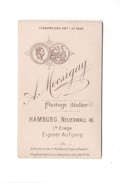 Fotografie Damenportrait / benannt - Hamburg um 1900 / CDV C1-01