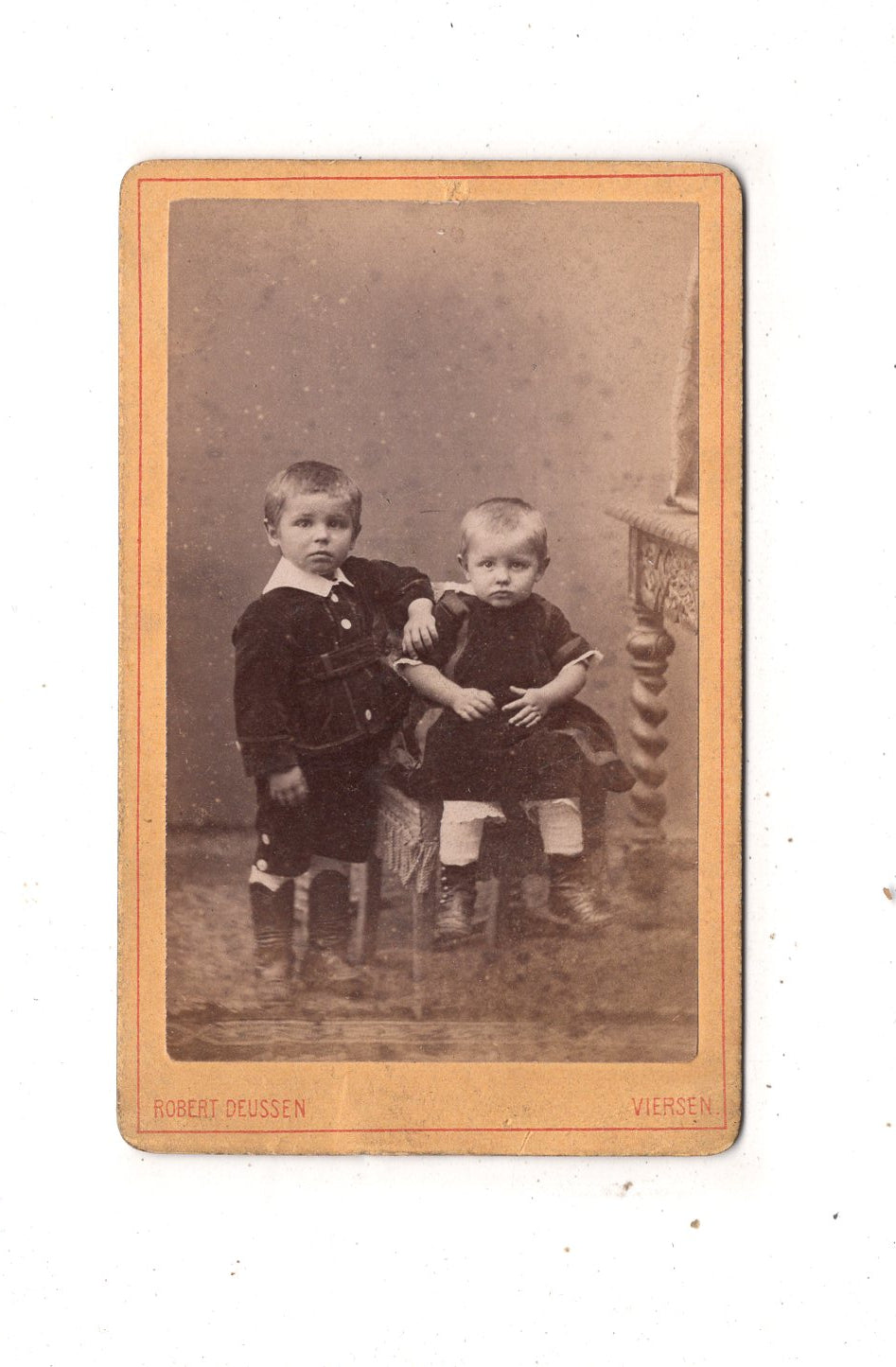 Fotografie Niedliche kleine Jungen - Viersen 1870er