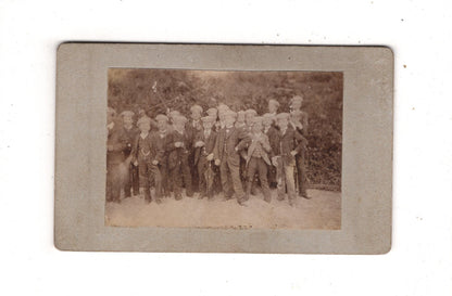 Fotografie Schönes Klassenfoto / Knaben / Jungen - unbekannter Ort 1890er