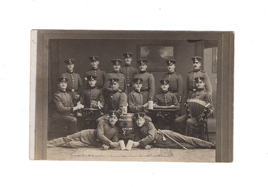 Ansichtskarte / Foto / Gruppenbild Soldaten Regiment 20 - Lindau 1908