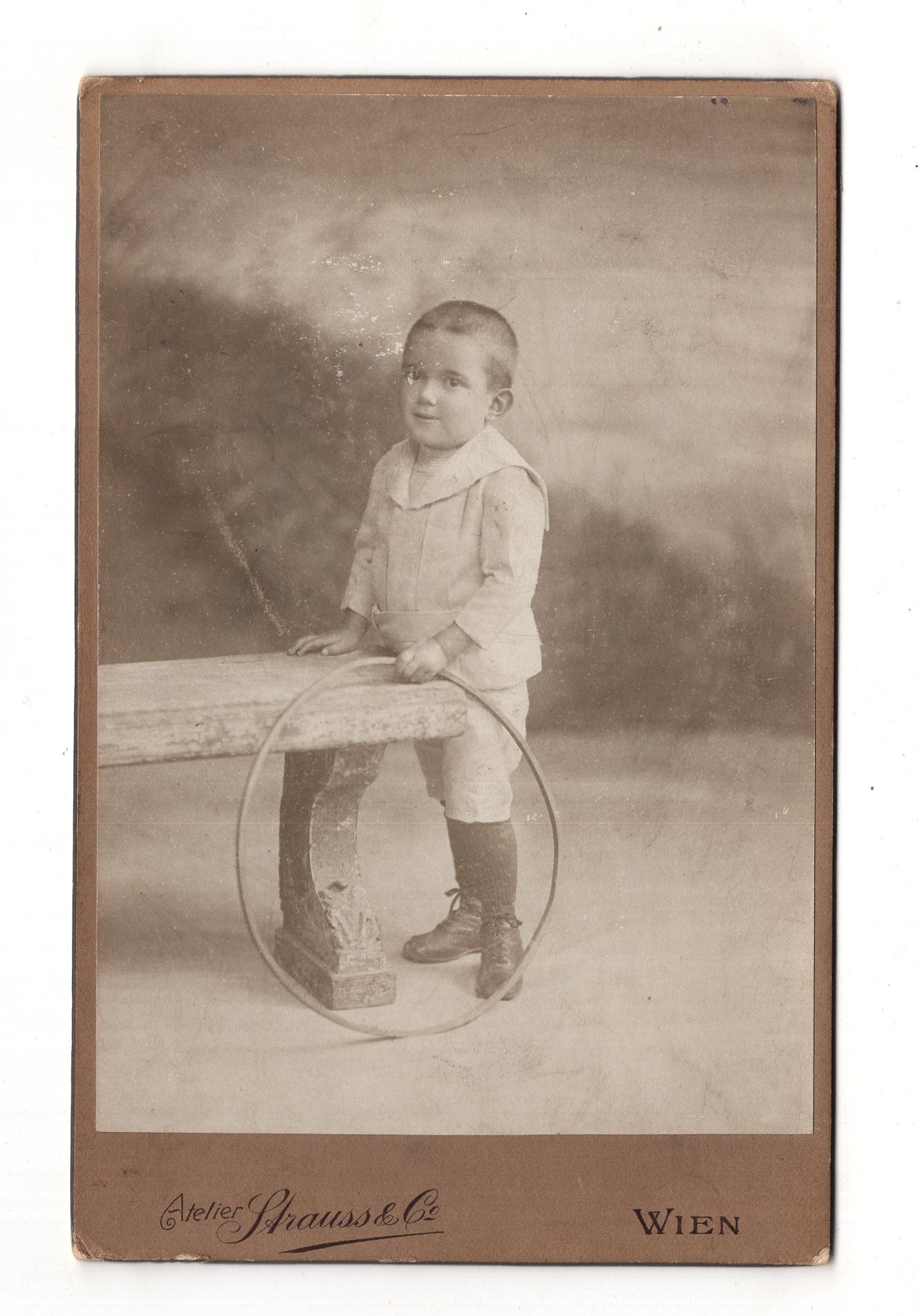 Fotografie Niedlicher kleiner Junge - Wien 1900er