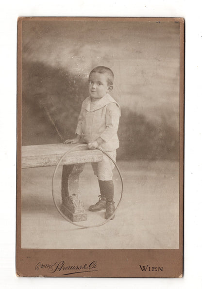 Fotografie Niedlicher kleiner Junge - Wien 1900er