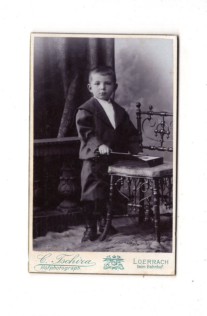 Fotografie Niedlicher kleiner Junge - Lörrach um 1900 / CDV M1-24