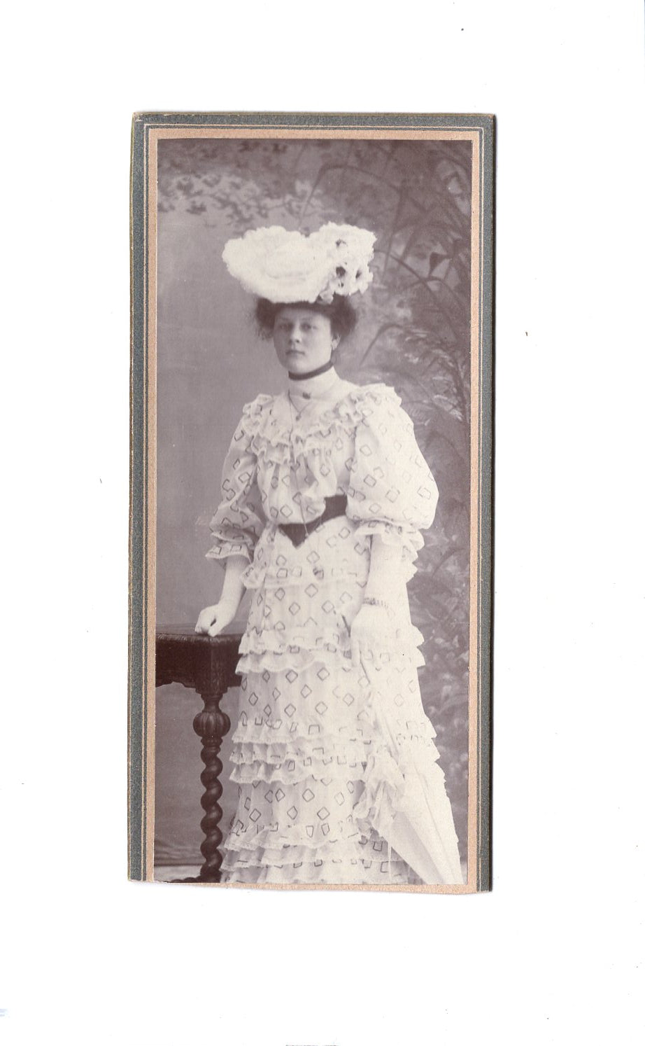 Fotografie Feine Dame - unbekannter Ort 1900er