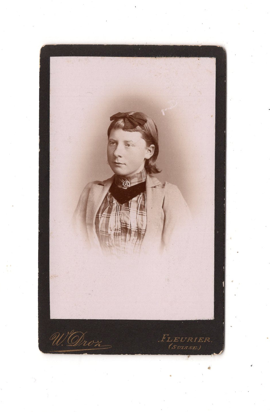 Fotografie Damenportrait - Fleurier / Schweiz 1880er / CDV N1-11
