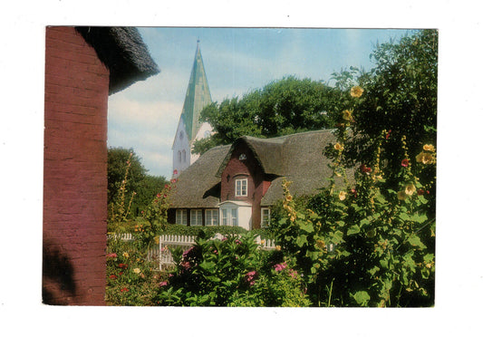 Ansichtskarte Nordseeinsel Amrum / Dorfstraße mit St. Clemenskirche