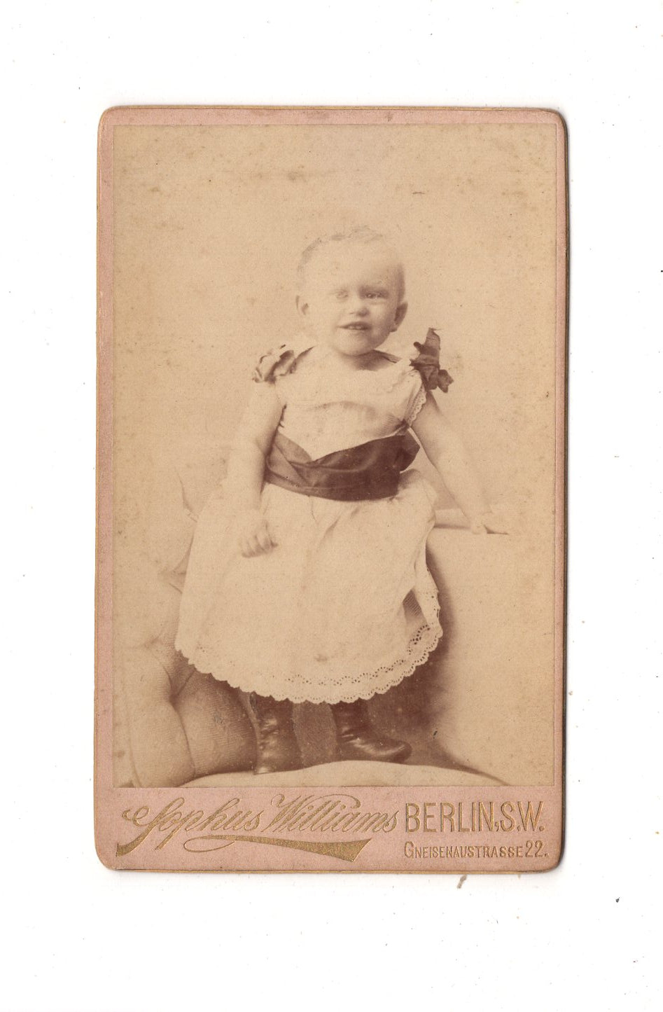 Fotografie Niedlicher kleiner Junge / Otto Flügge - Berlin 1880er / CDV M1-24