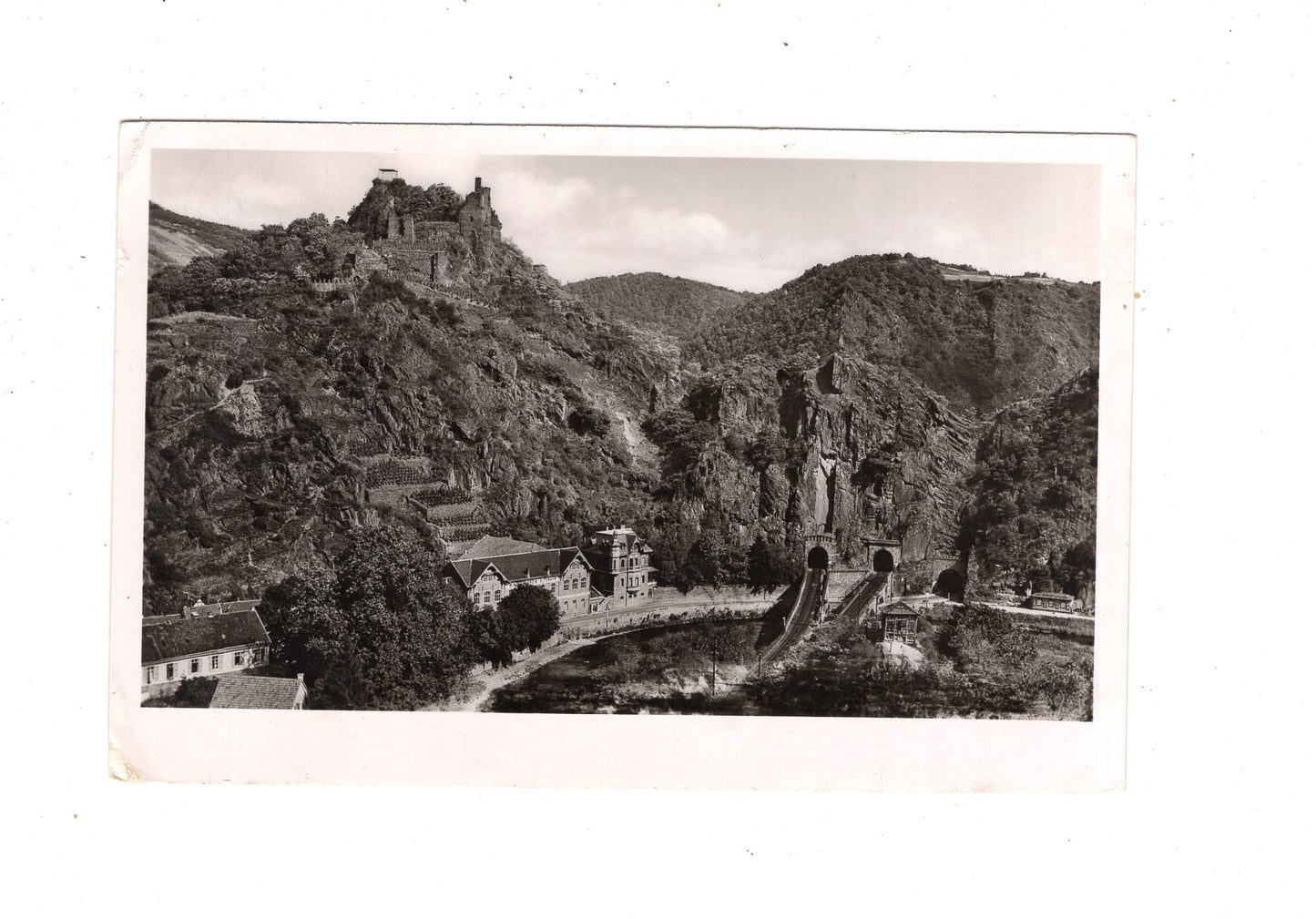 Ansichtskarte Altenahr / Blick auf die Tunnel und Burgruine Are / M1-62