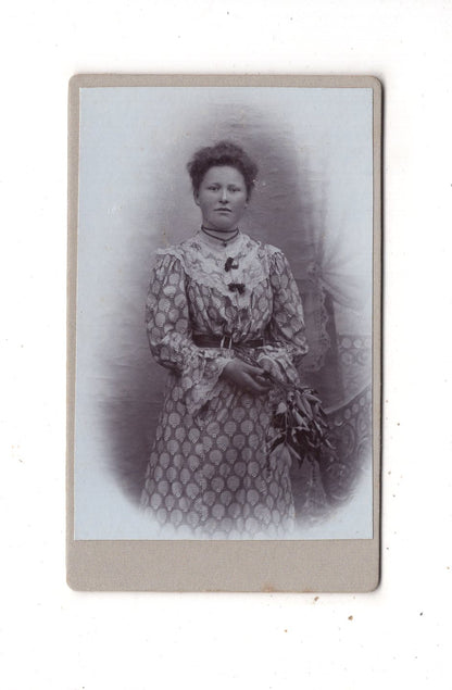 Fotografie Feine Dame - unbekannter Ort um 1900