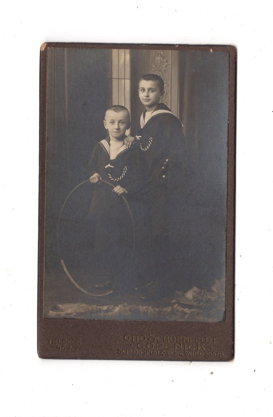 Fotografie Niedliche kleine Jungen mit Widmung - Berlin Köpenick 1914