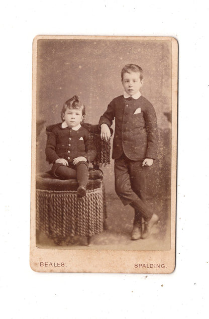 Fotografie Niedliche kleine Jungen - Spalding 1880er