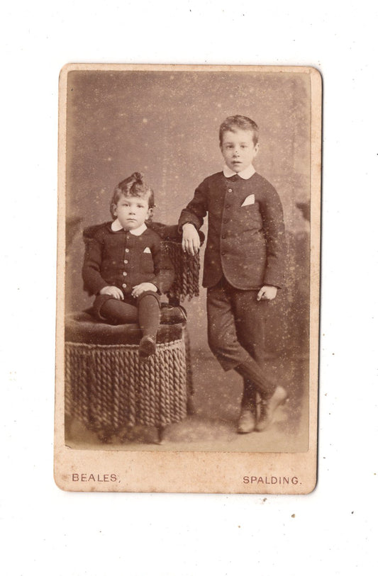 Fotografie Niedliche kleine Jungen - Spalding 1880er
