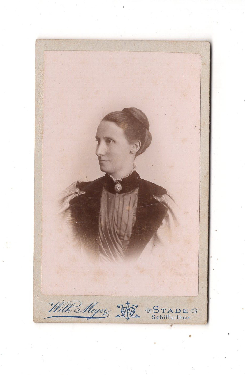 Fotografie Damenportrait - Stade um 1890 / CDV N1-11