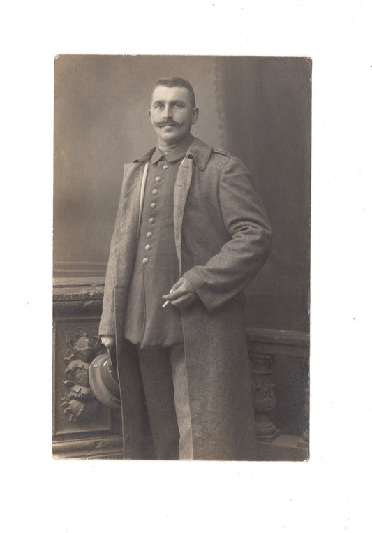 Ansichtskarte / Foto Portraitfoto eines Soldaten - Augsburg