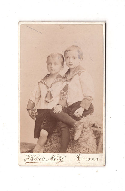 Fotografie Niedliche kleine Jungen / benannt - Dresden 1890er