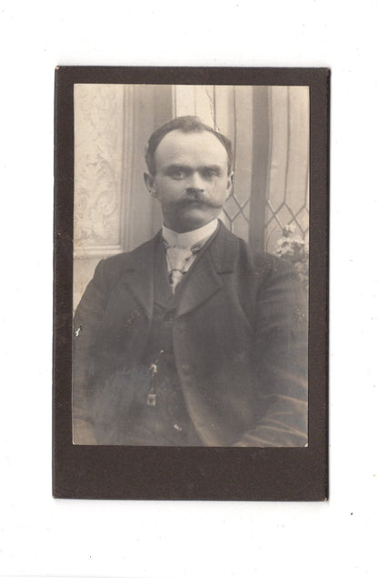 Fotografie Herrenportrait - unbekannter Ort 1910er / CDV C1-19
