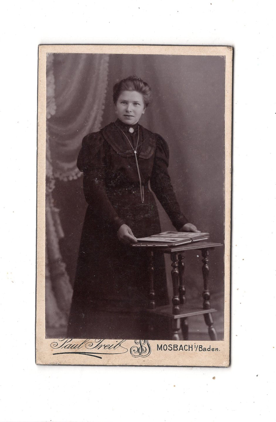 Fotografie Feine Dame - Mosbach in Baden um 1900