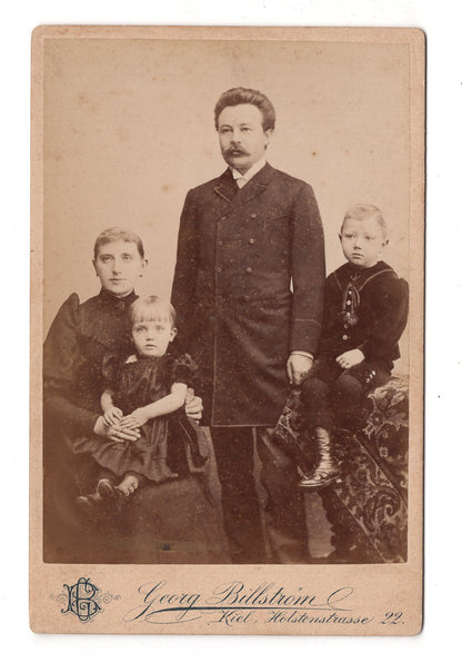 Fotografie Schönes Familienbild - Kiel 1880er / CAB X-36