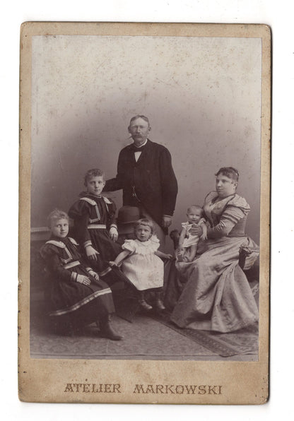 Fotografie Schönes Familienbild - Korneuburg 1890er / CAB X-35