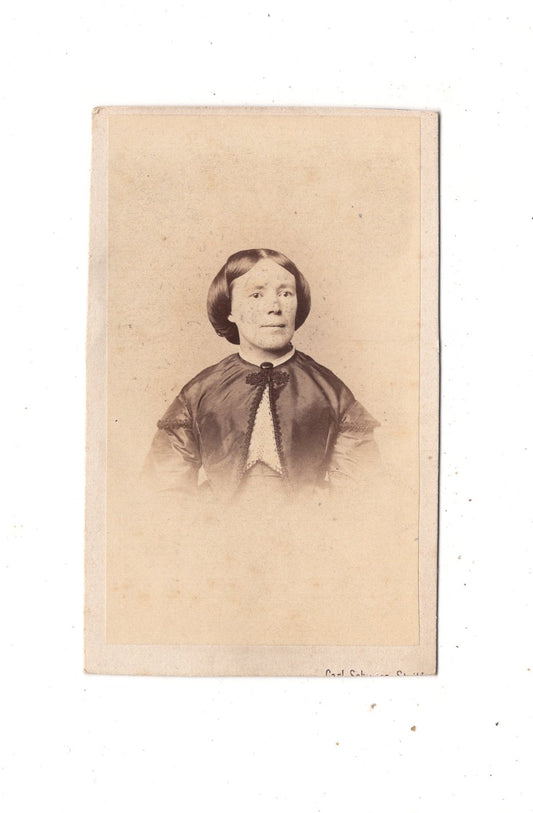 Fotografie Damenportrait - Stuttgart um 1860 / CDV N1-12