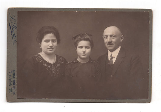 Fotografie Schönes Familienbild - Klosterneuburg 1910er / CAB X-35