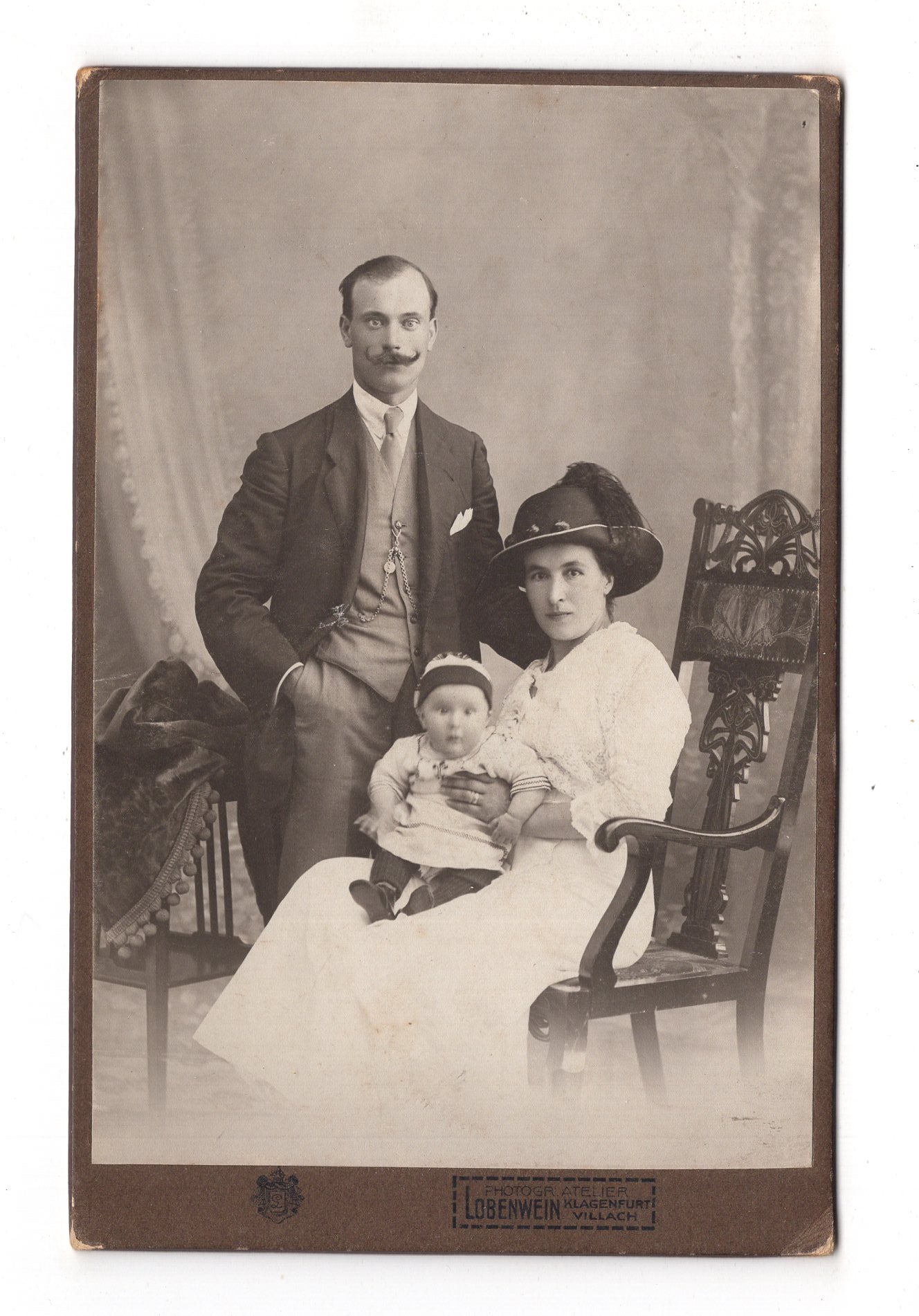 Fotografie Schönes Familienbild - Klagenfurt / Villach 1900er / CAB X-35