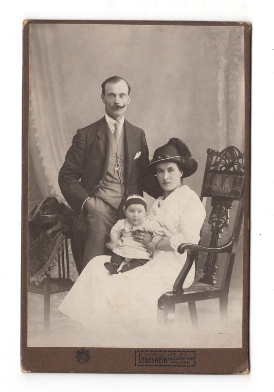 Fotografie Schönes Familienbild - Klagenfurt / Villach 1900er / CAB X-35
