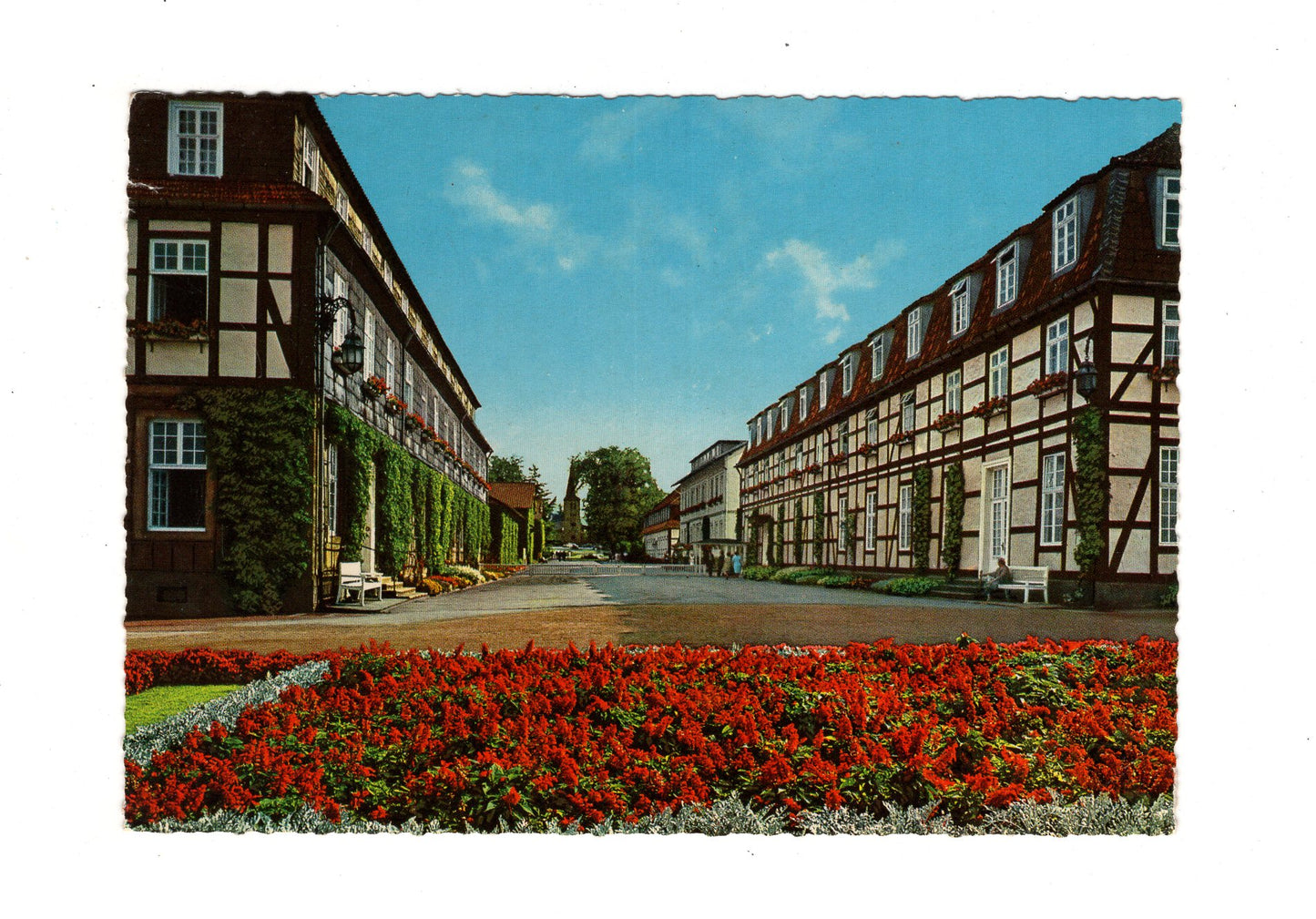 Ansichtskarte Bad Driburg / Blick aus dem Kurpark zur ev. Kirche