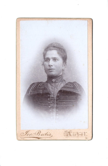 Fotografie Damenportrait - Aubel um 1900