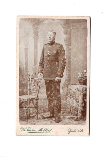Fotografie Soldat / Soldatenportrait / W. von Borstel - Glückstadt 1890er