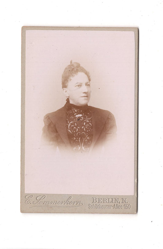 Fotografie Damenportrait - Berlin 1890er / CDV C1-02