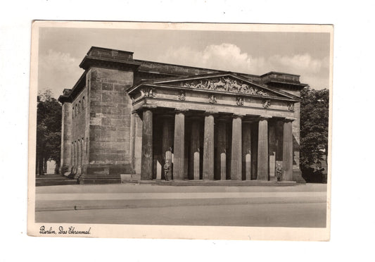 Ansichtskarte Berlin / Das Ehrenmal / I1-67