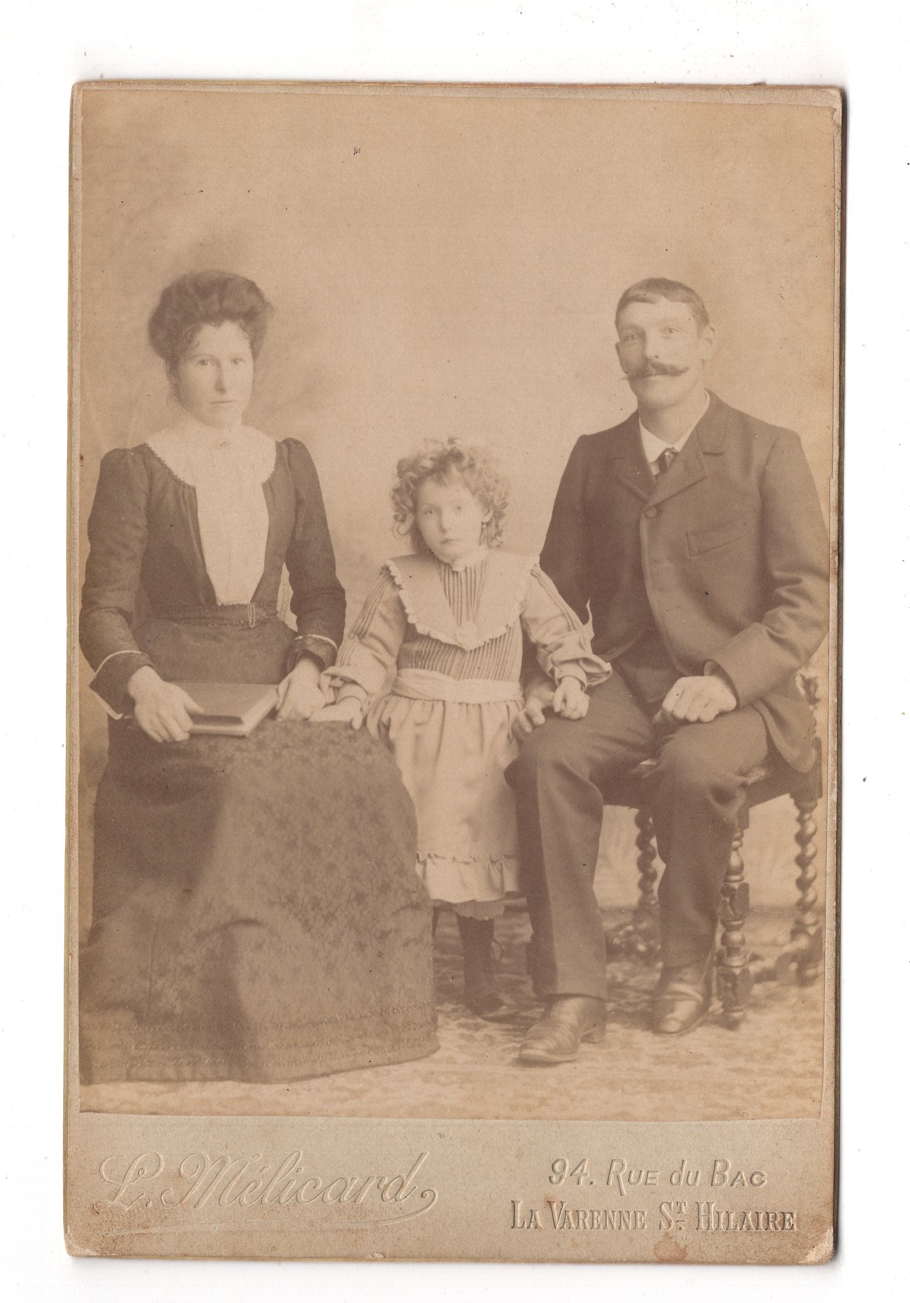 Fotografie Schönes Familienbild - La Varenne / St. Hilaire 1890er / CAB U-19
