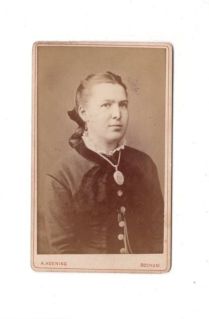 Fotografie Damenportrait - Bochum 1870er / CDV C1-02