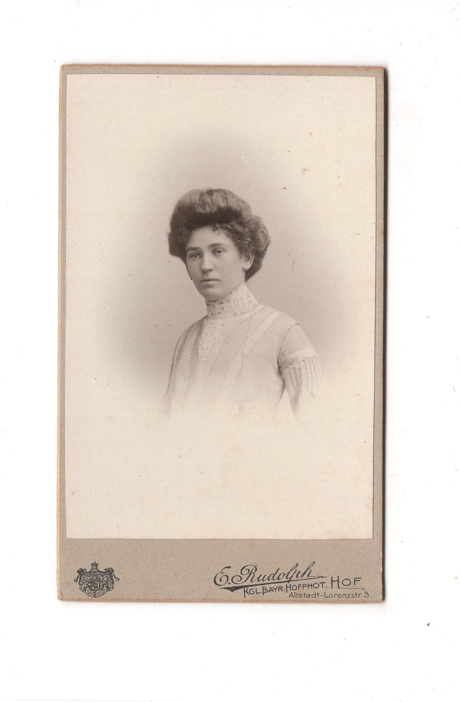 Fotografie Damenportrait - Hof in Bayern um 1900 / CDV C1-02