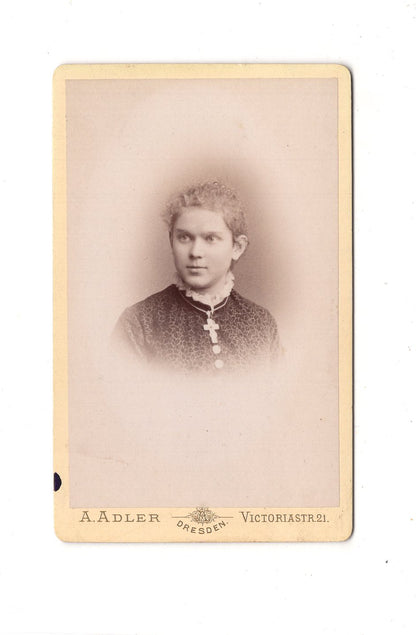 Fotografie Damenportrait - Dresden 1881 / CDV C1-02