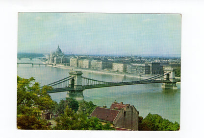 Ansichtskarte Budapest / Ansicht mit Kettenbrücke / Ungarn
