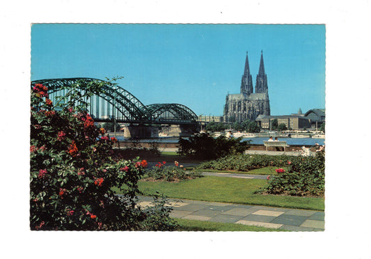 Ansichtskarte Köln am Rhein / Hohenzollernbrücke und Dom / G1-58