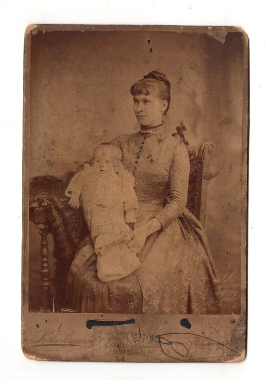 Fotografie Feine Dame mit Baby - Wien 1880er