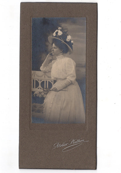 Fotografie Feine Dame mit Widmung - Leipzig 1910er / CAB W-22