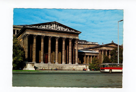 Ansichtskarte Budapest / Museum der Bildenden Künste / Ungarn