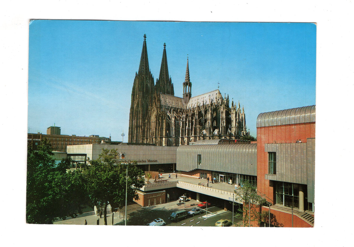 Ansichtskarte Köln am Rhein / Dom mit Wallraf-Richartz-Museum +++ / G1-58