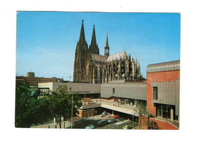 Ansichtskarte Köln am Rhein / Dom mit Wallraf-Richartz-Museum +++ / G1-58