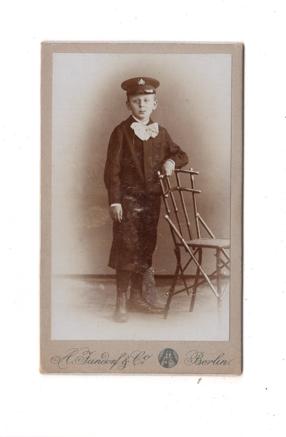 Fotografie Niedlicher kleiner Junge - Berlin 1890er / CDV M1-25